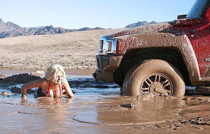 25P Girls with cars 3