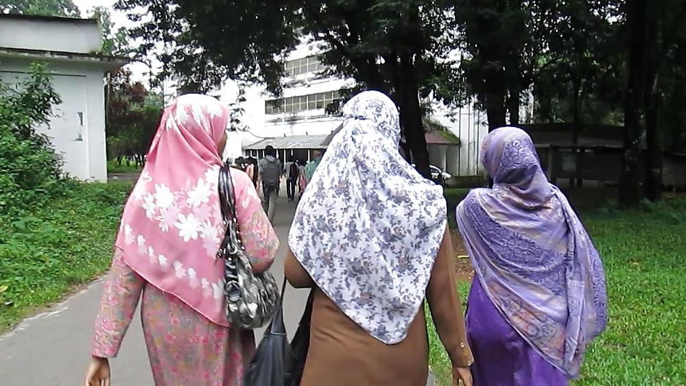 15P Bangladeshi street Booty