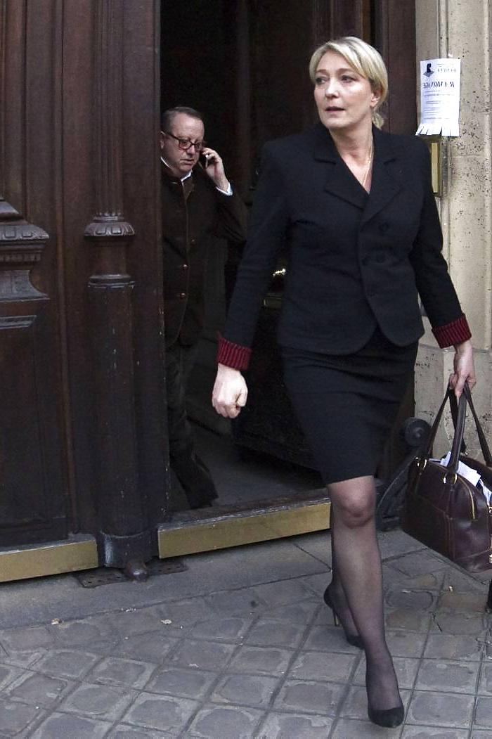 25P More sexy Marine Le Pen