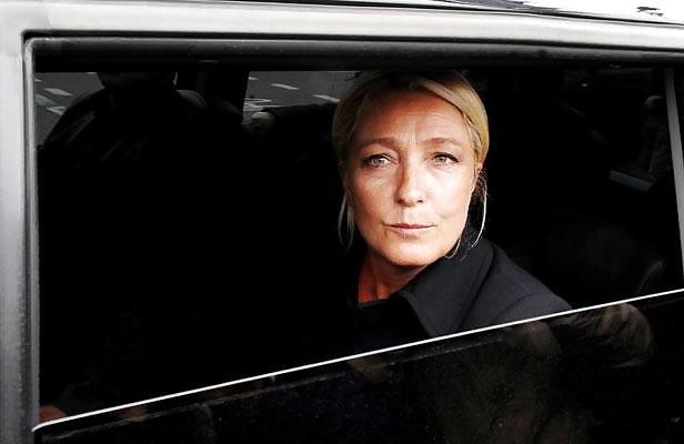 25P More sexy Marine Le Pen