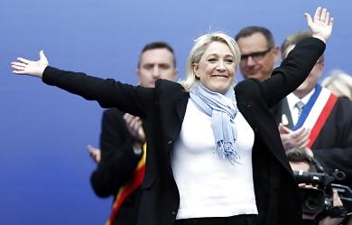 25P More sexy Marine Le Pen