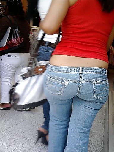 21P Amateur Ass on the Street 