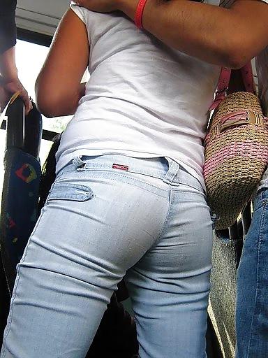 21P Amateur Ass on the Street 