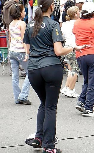 21P Amateur Ass on the Street 