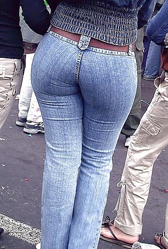 21P Amateur Ass on the Street 