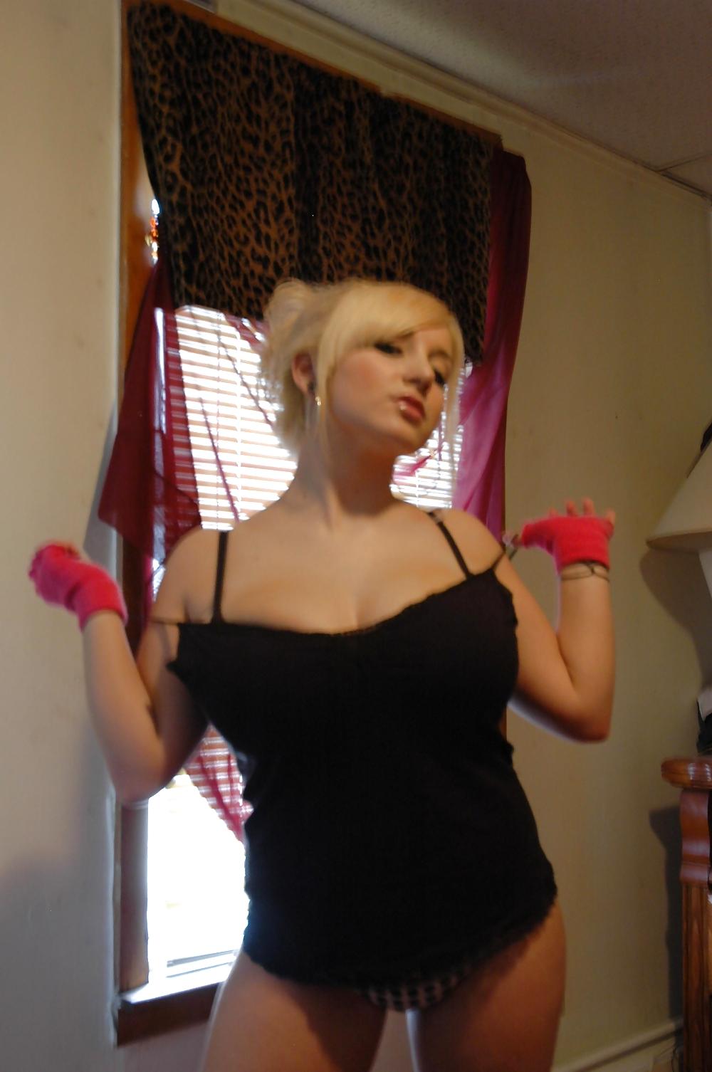 25P Nela Big Boobs Teen 1