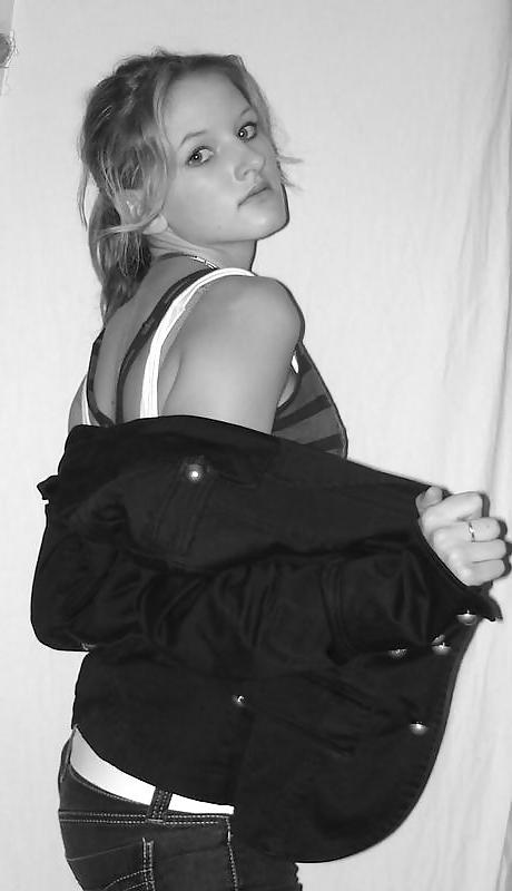 25P Sexy german slut 2