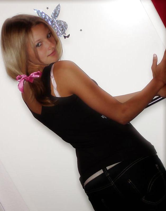 25P Sexy german slut 2
