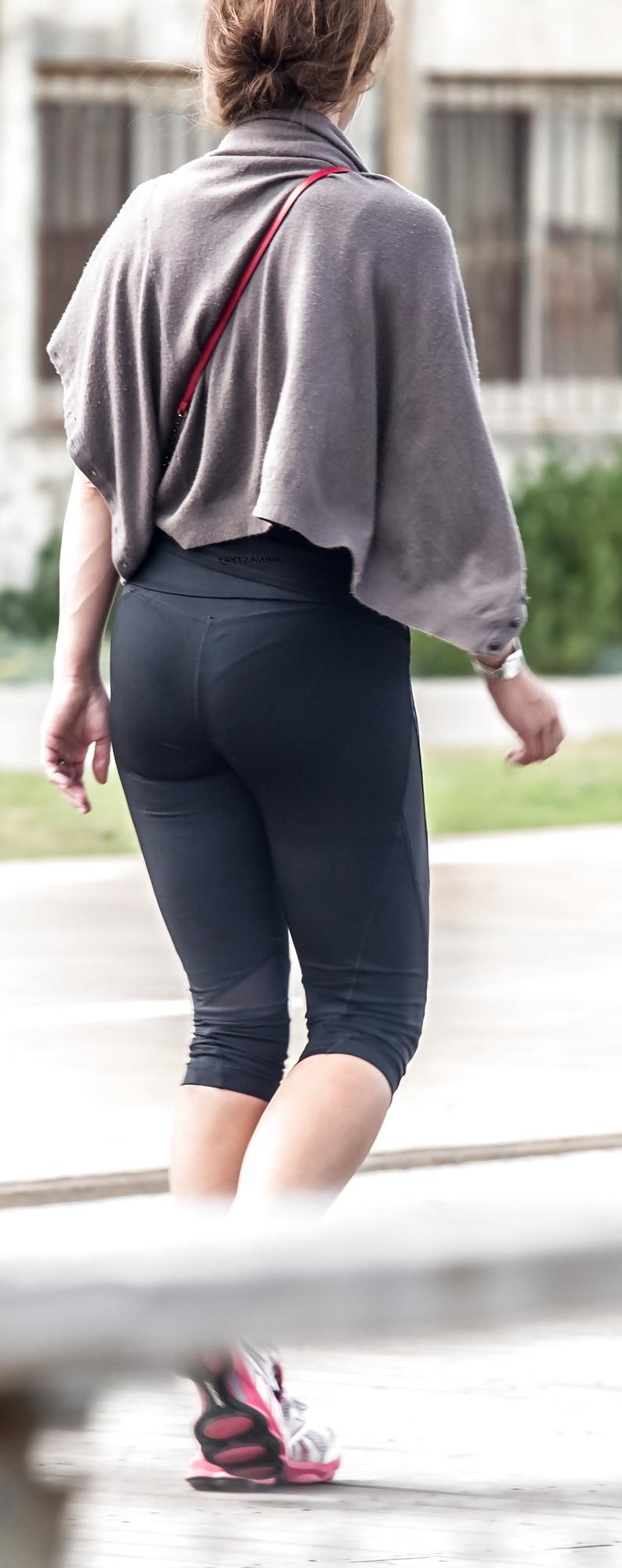 22P Hot Wives In Spandex And Tight Booty Shorts