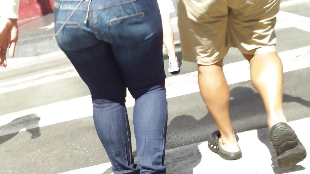 25P MILF big ass & butt super tight jeans