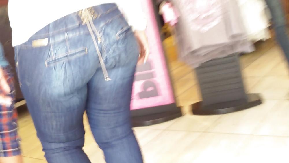 25P MILF big ass & butt super tight jeans