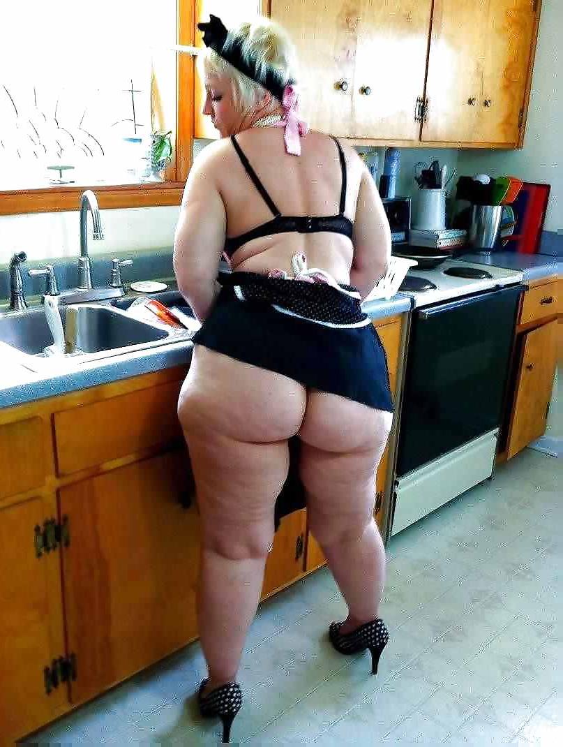 18P Where they belong (big booty kitchen)