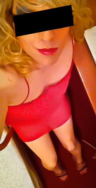 17P Crossdresser iPhone Selfies