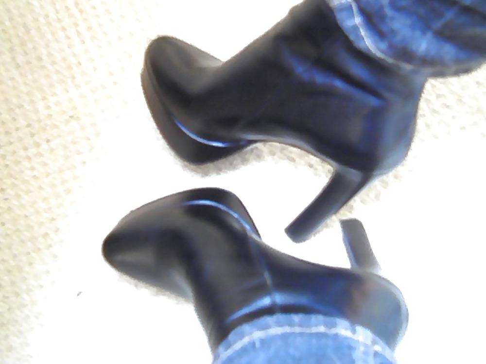 25P Boots