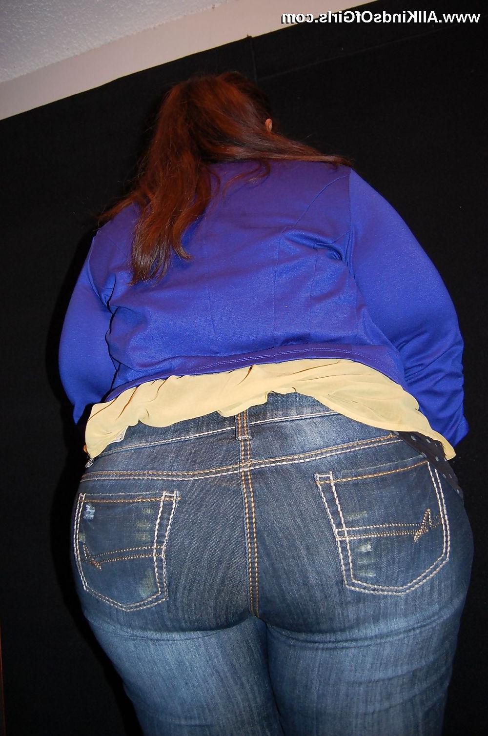 15P Rosa Martinez huge booty