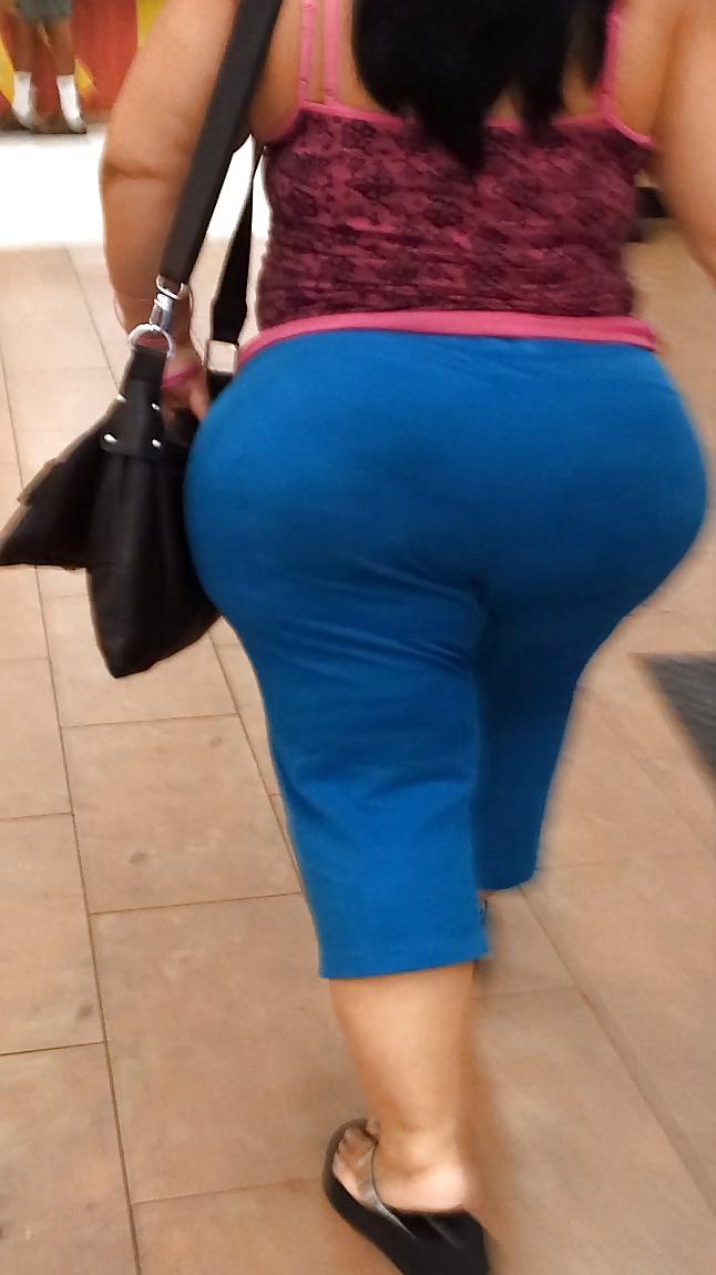 8P MASSIVE Booty Latina Milf VOYEUR in TIGHTS! 
