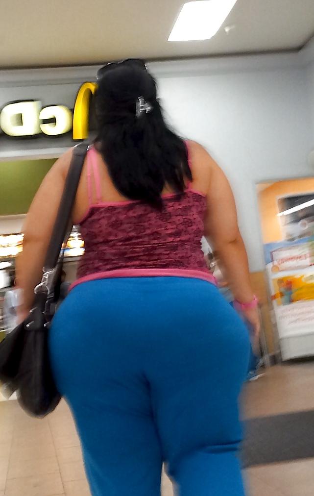 8P MASSIVE Booty Latina Milf VOYEUR in TIGHTS! 