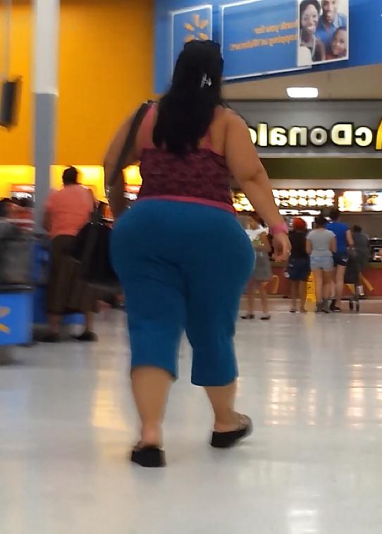 8P MASSIVE Booty Latina Milf VOYEUR in TIGHTS! 