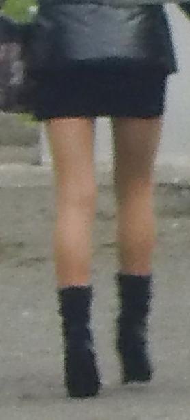 25P Girls in the street - filles dans la rue