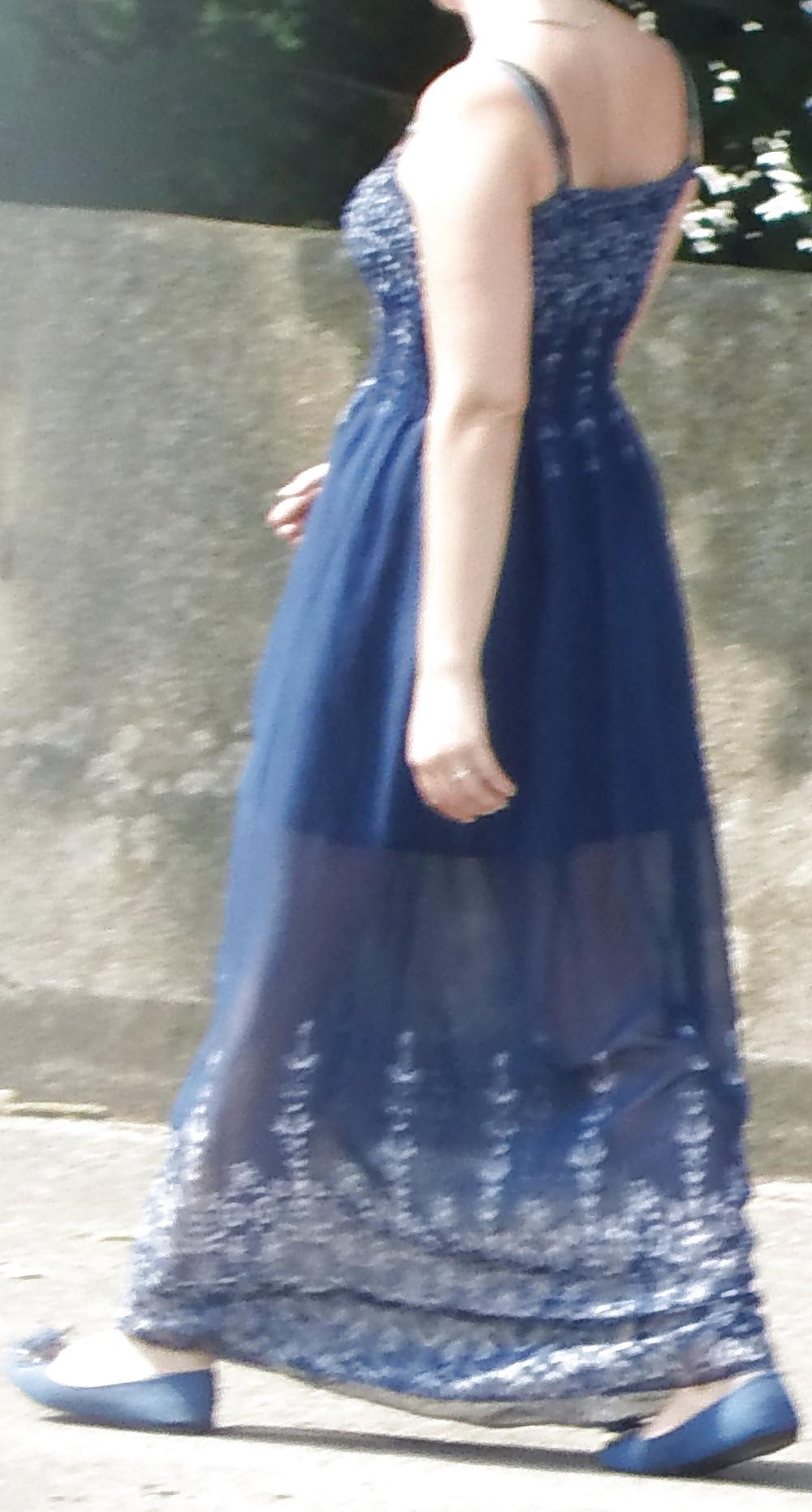 25P Girls in the street - filles dans la rue