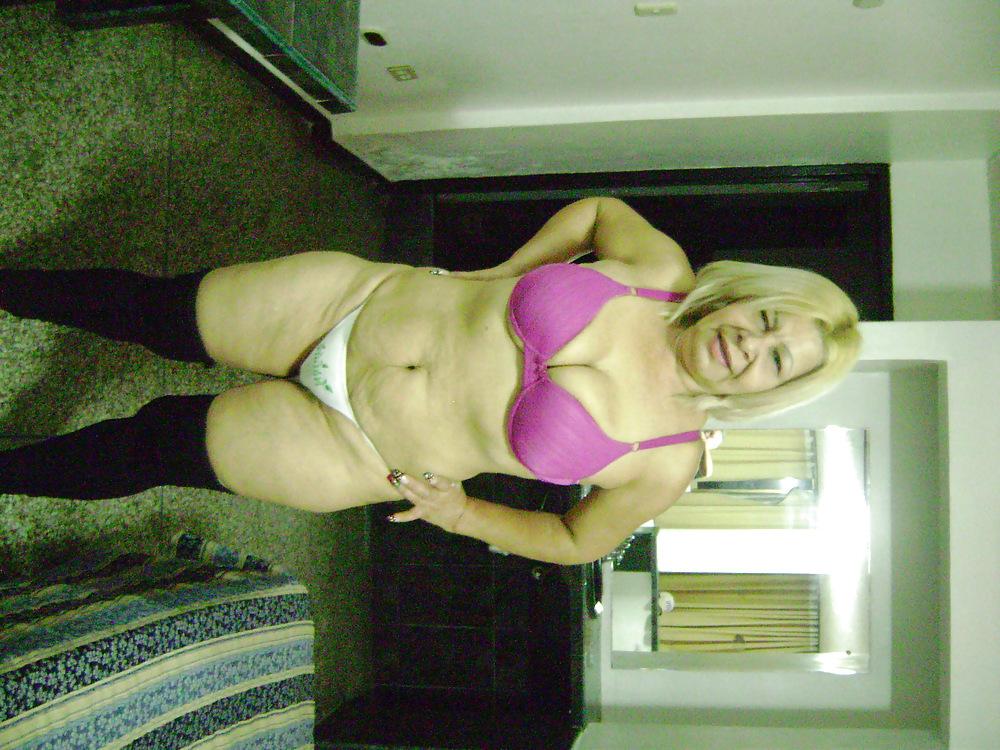 20P Granny sexi