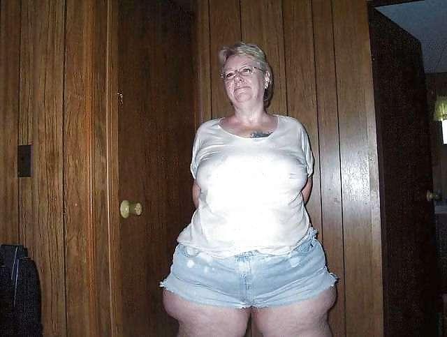11P Big & chucky Mature SSBBW uploaded by BBWS-R-US
