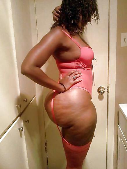 25P Hot Ebony Booty
