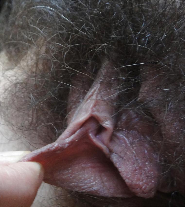 5P Huge close-ips of my big clit and hairy pussy