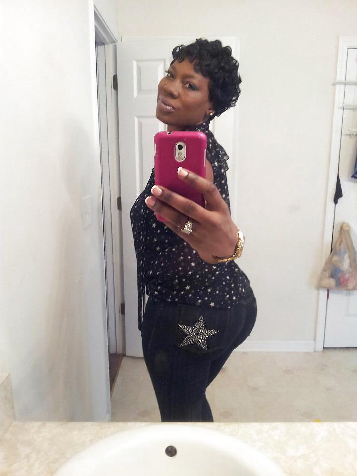 19P Big Booty Tracy