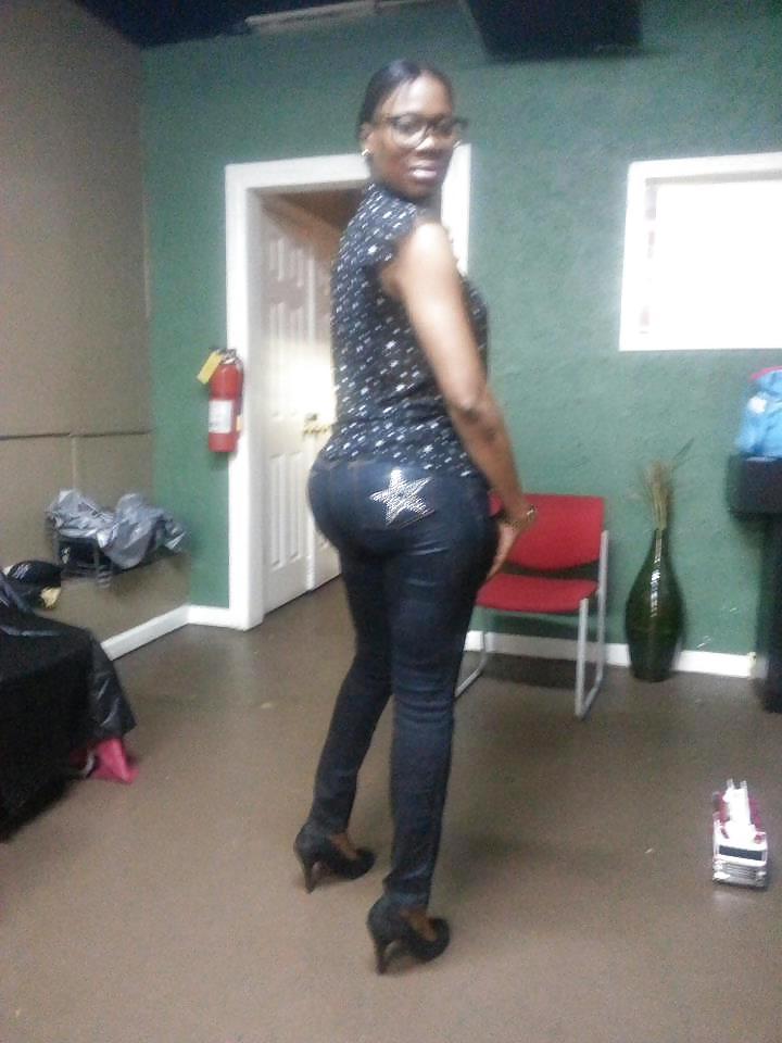 19P Big Booty Tracy