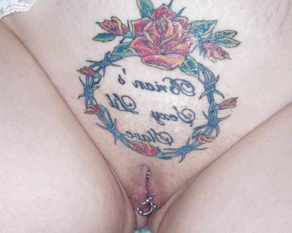 20P Pierced & Tatooed Pussy 01