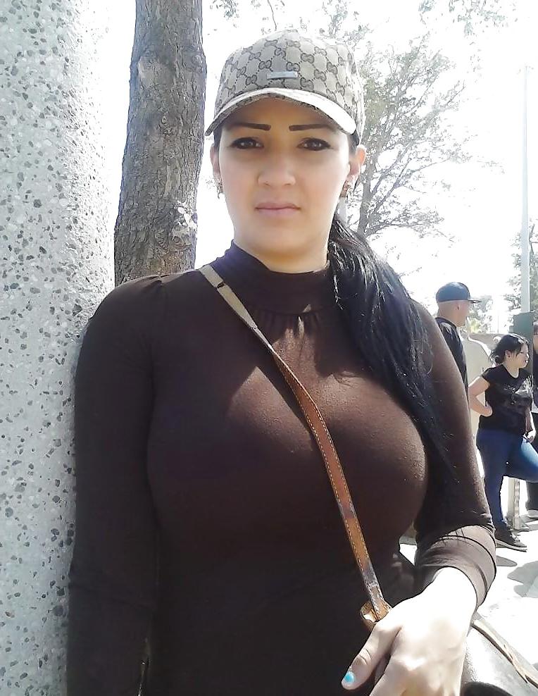 25P You May See These Big Boobs