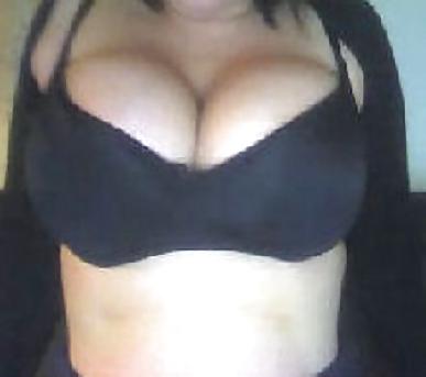 11P Webcam teen big boobs