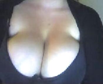 11P Webcam teen big boobs