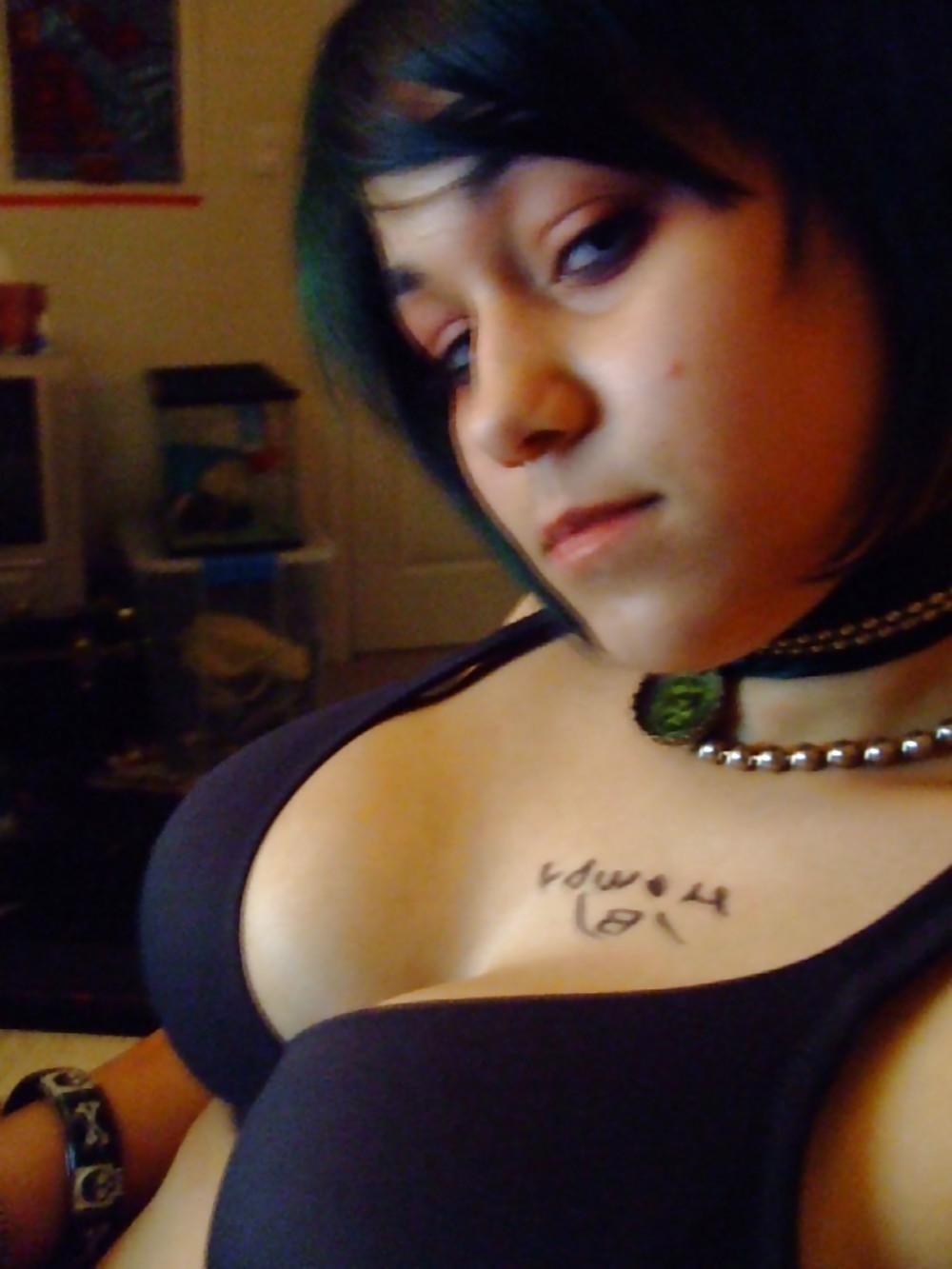 25P Busty Emo Babe