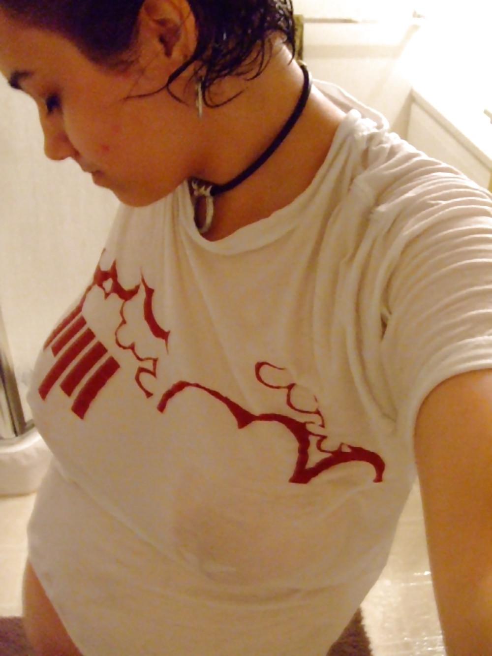 25P Busty Emo Babe
