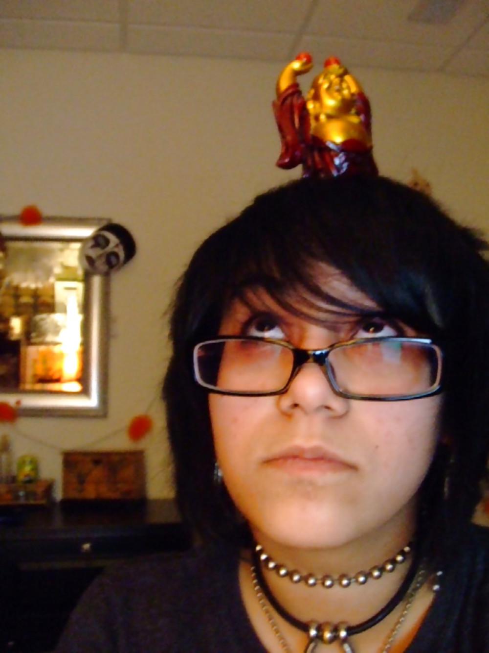 25P Busty Emo Babe