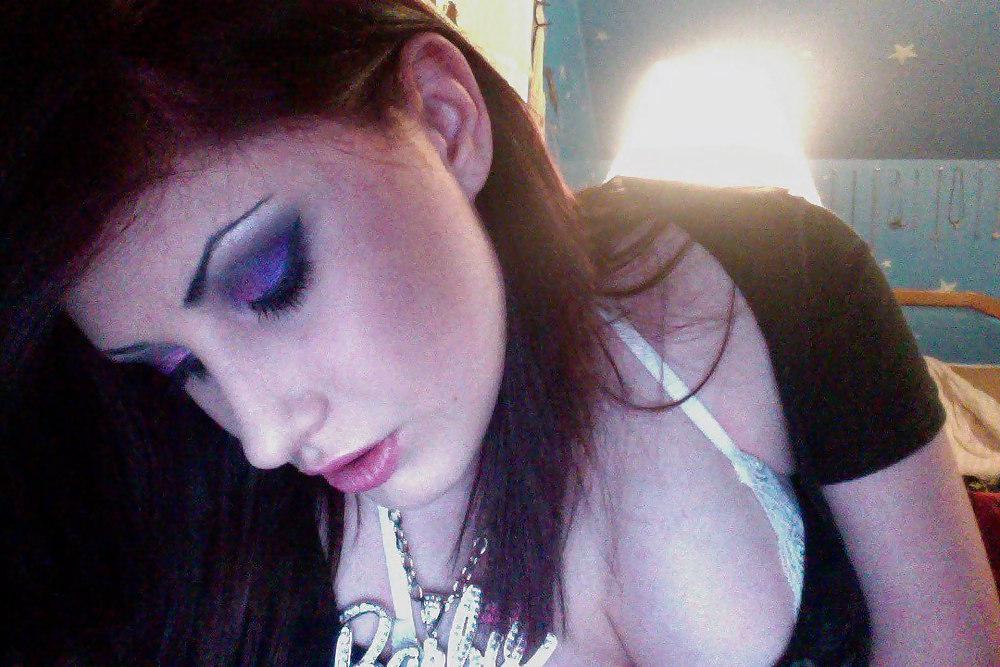 25P Facebook Emo Gothic Scene Girl Selfies