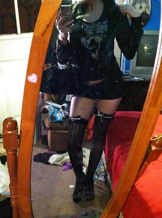 25P Facebook Emo Gothic Scene Girl Selfies