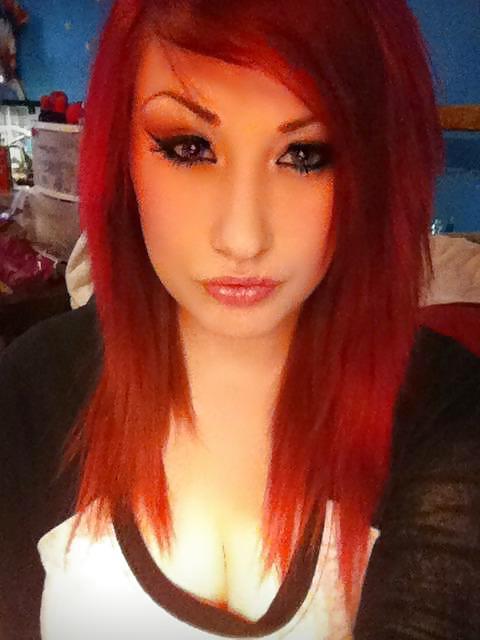 25P Facebook Emo Gothic Scene Girl Selfies