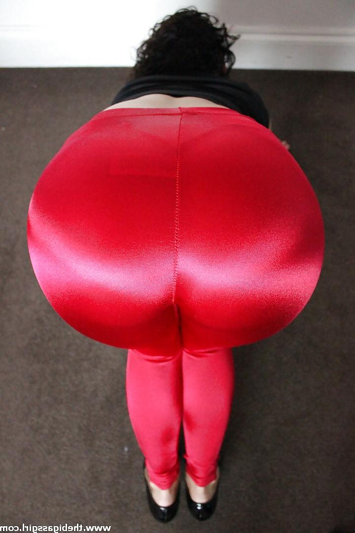 4P Big ass booty spandex shiny butt juicy thick culo grande