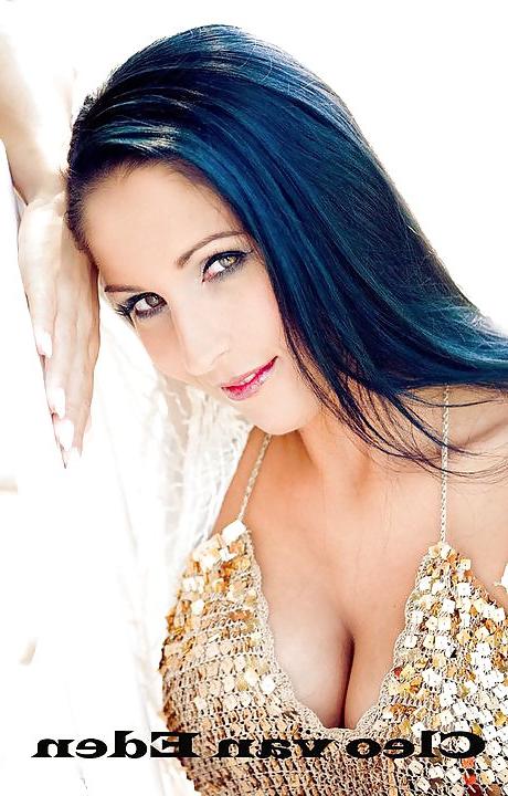25P Cleo Van Eden-German Busty Goddess