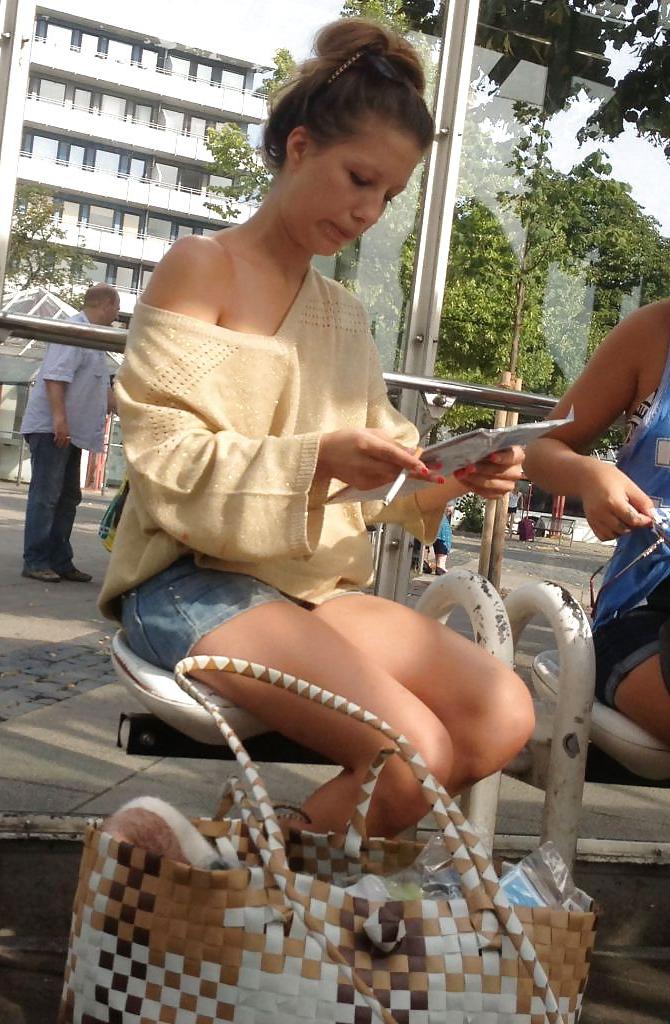 14P German candid street
