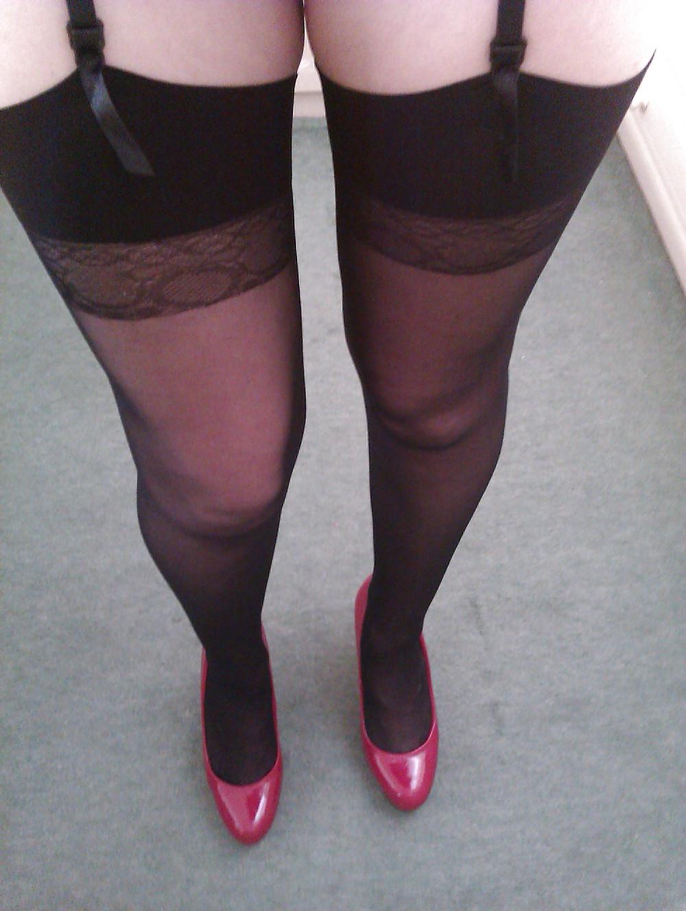 9P Milf Bunty stockings & heels