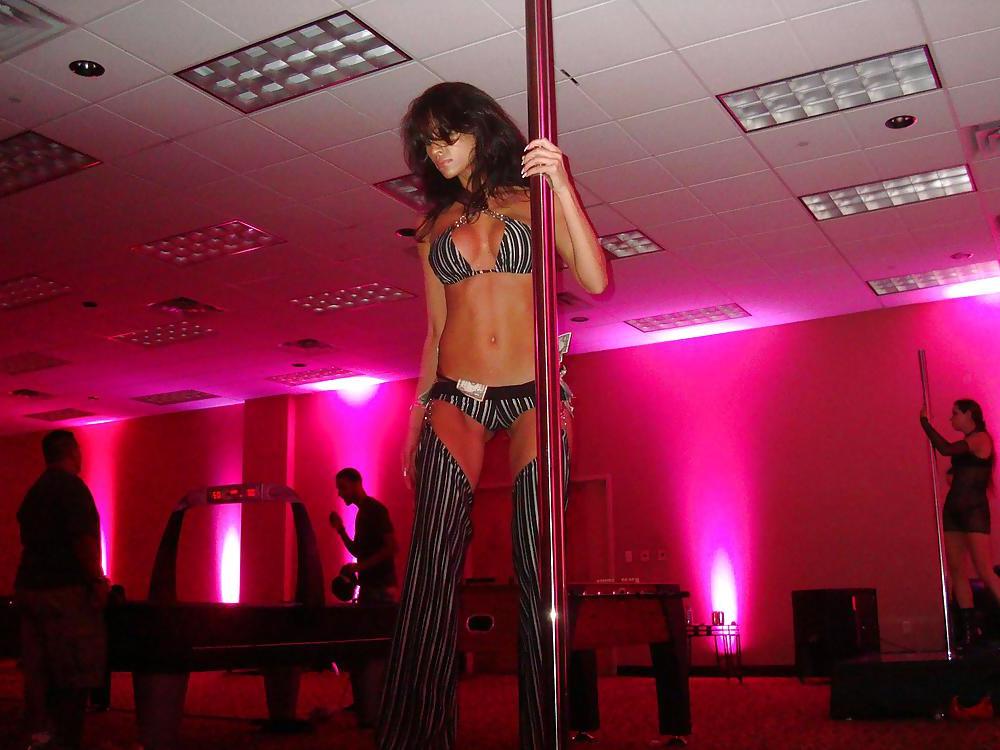 25P Wonderful Strippers