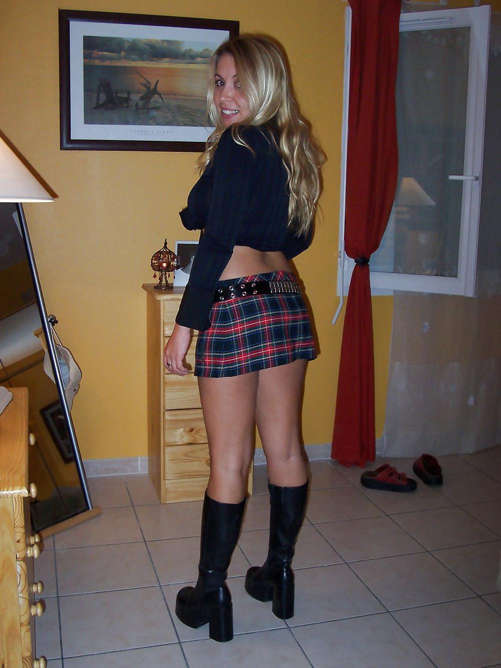 25P Her Homemade Pics : Anna