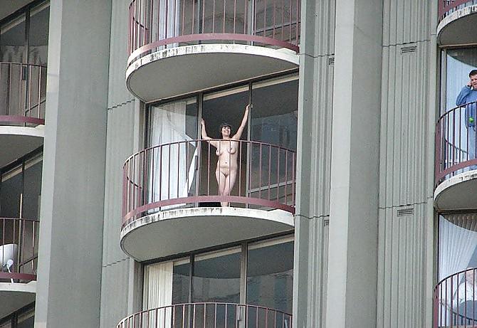 25P Naked on the terrace