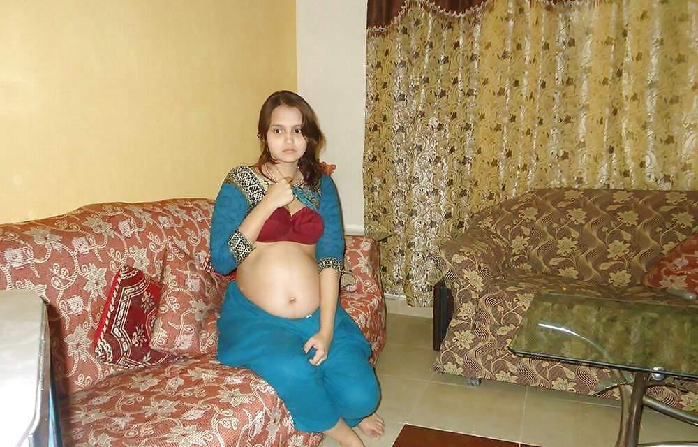 25P Uk indian pregnant 
