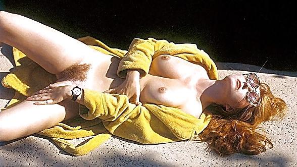 25P Cassandra Peterson nue