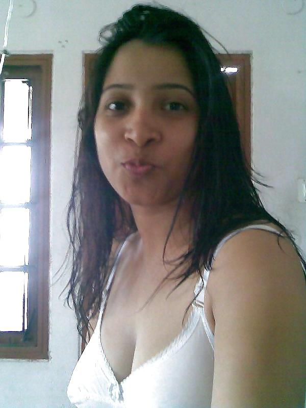 25P Babes Of Paradise 04